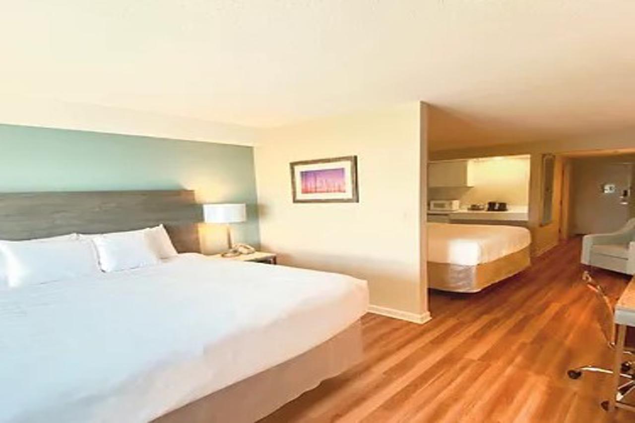 Comfort Inn At Newport Beach Middletown Exteriör bild