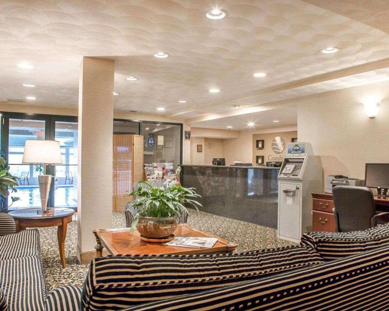 Comfort Inn At Newport Beach Middletown Exteriör bild