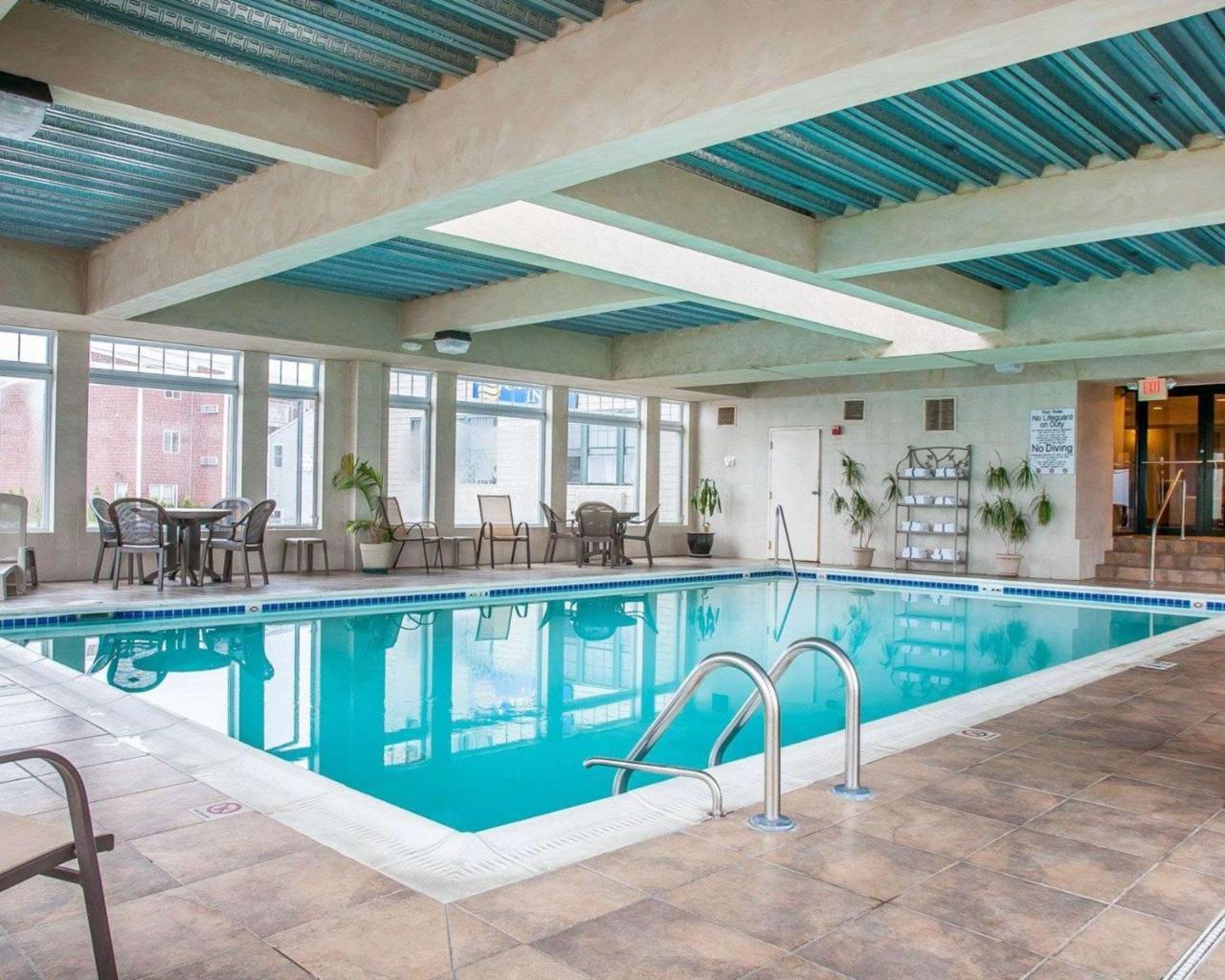 Comfort Inn At Newport Beach Middletown Exteriör bild
