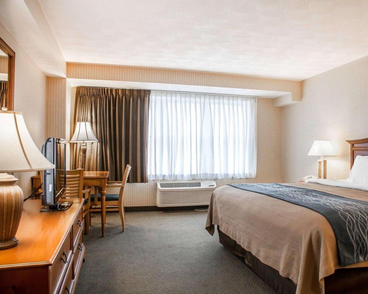Comfort Inn At Newport Beach Middletown Exteriör bild