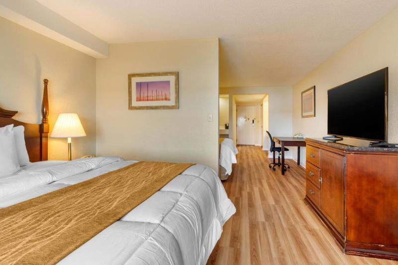 Comfort Inn At Newport Beach Middletown Exteriör bild